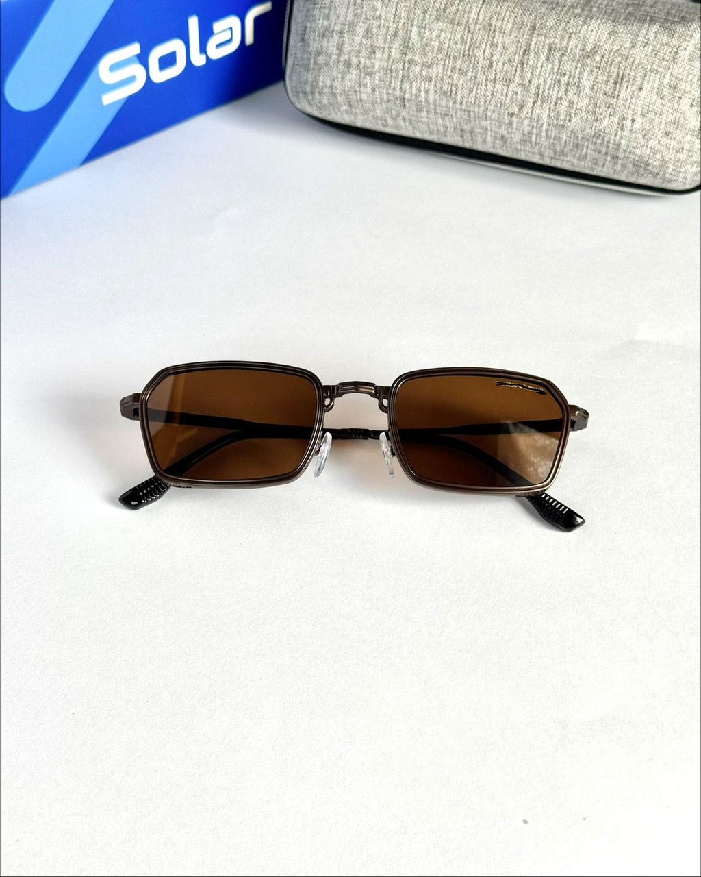 Unisex urban style sunglasses
 019