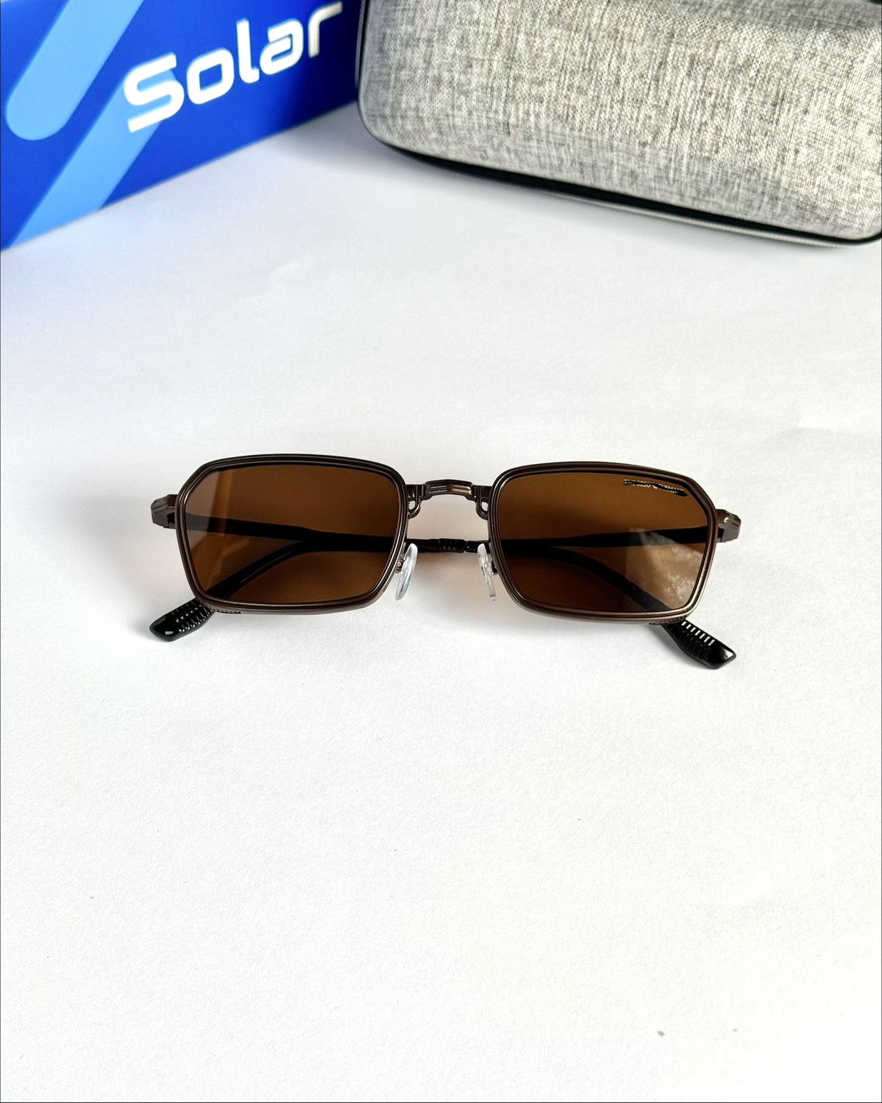 Unisex urban style sunglasses
 019