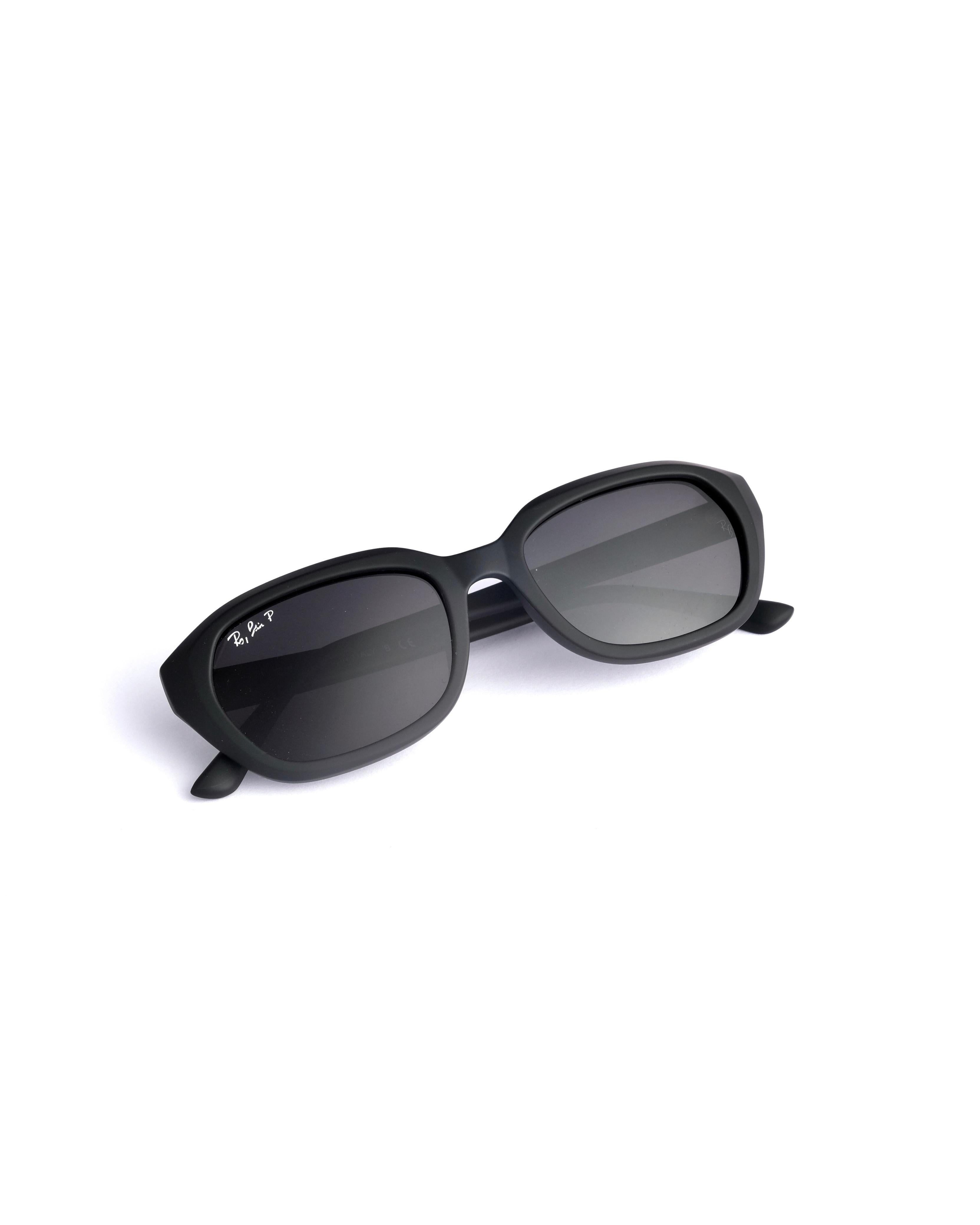 Branded oval  black sunglass 665