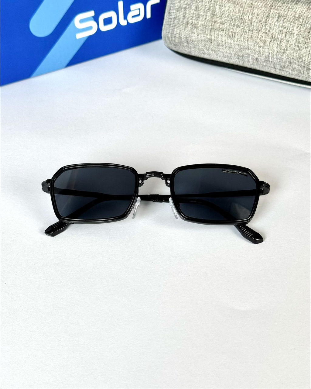 Unisex urban style sunglasses
 020