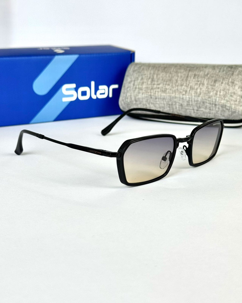 Unisex urban style sunglasses
 022