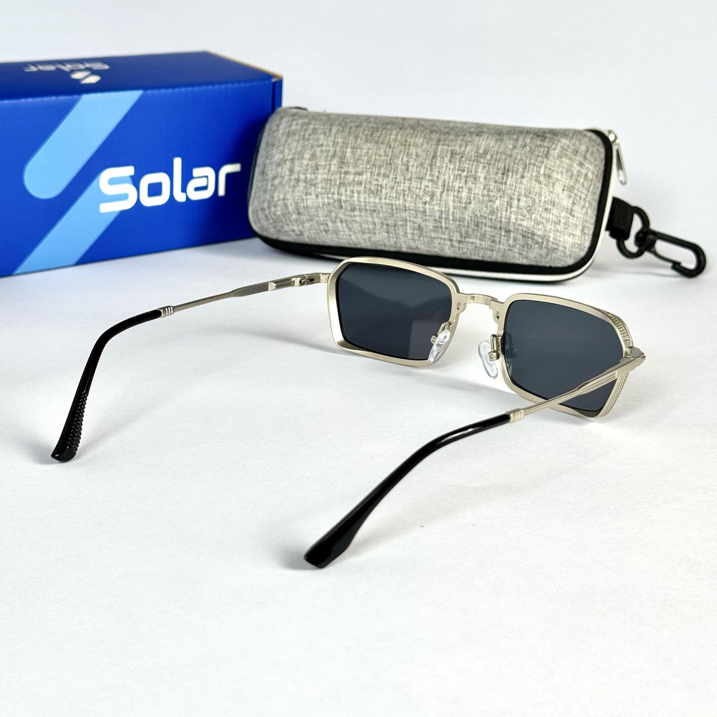 Unisex urban style sunglasses
 021