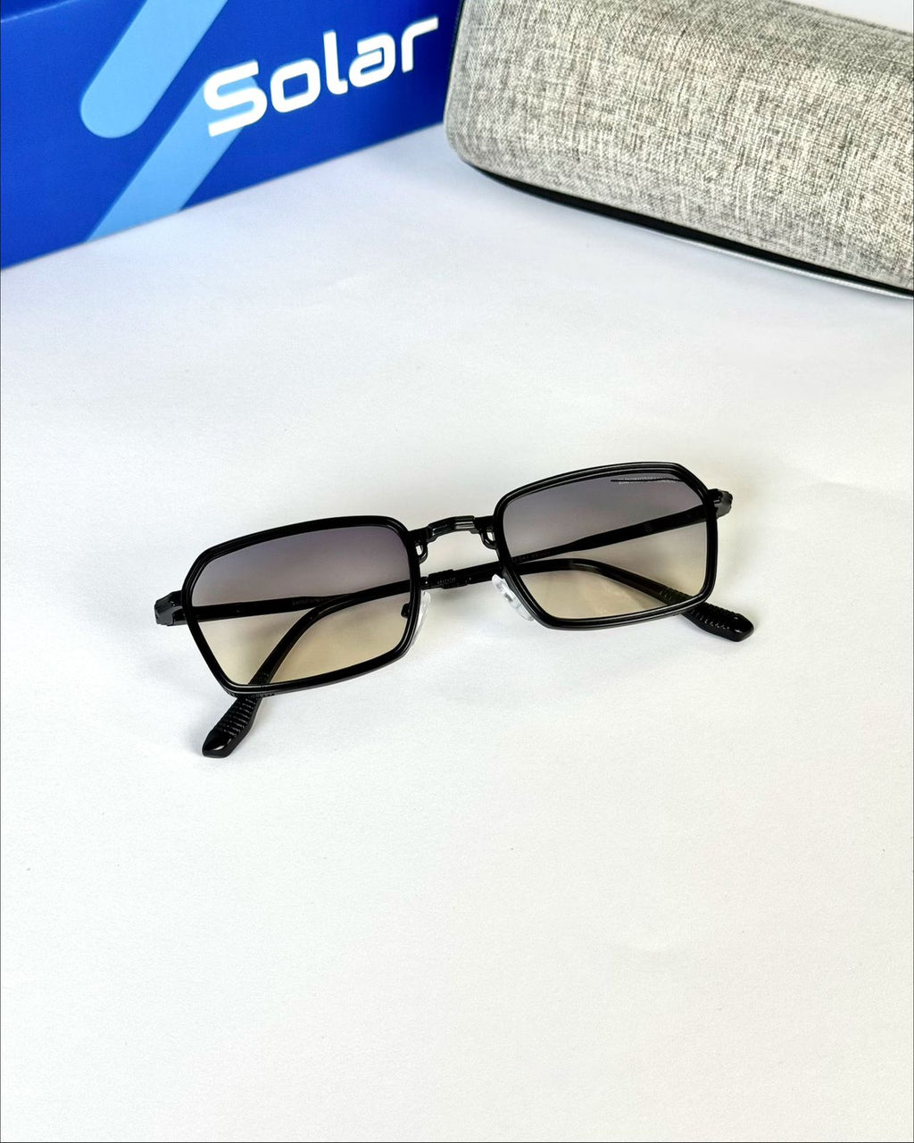 Unisex urban style sunglasses
 022