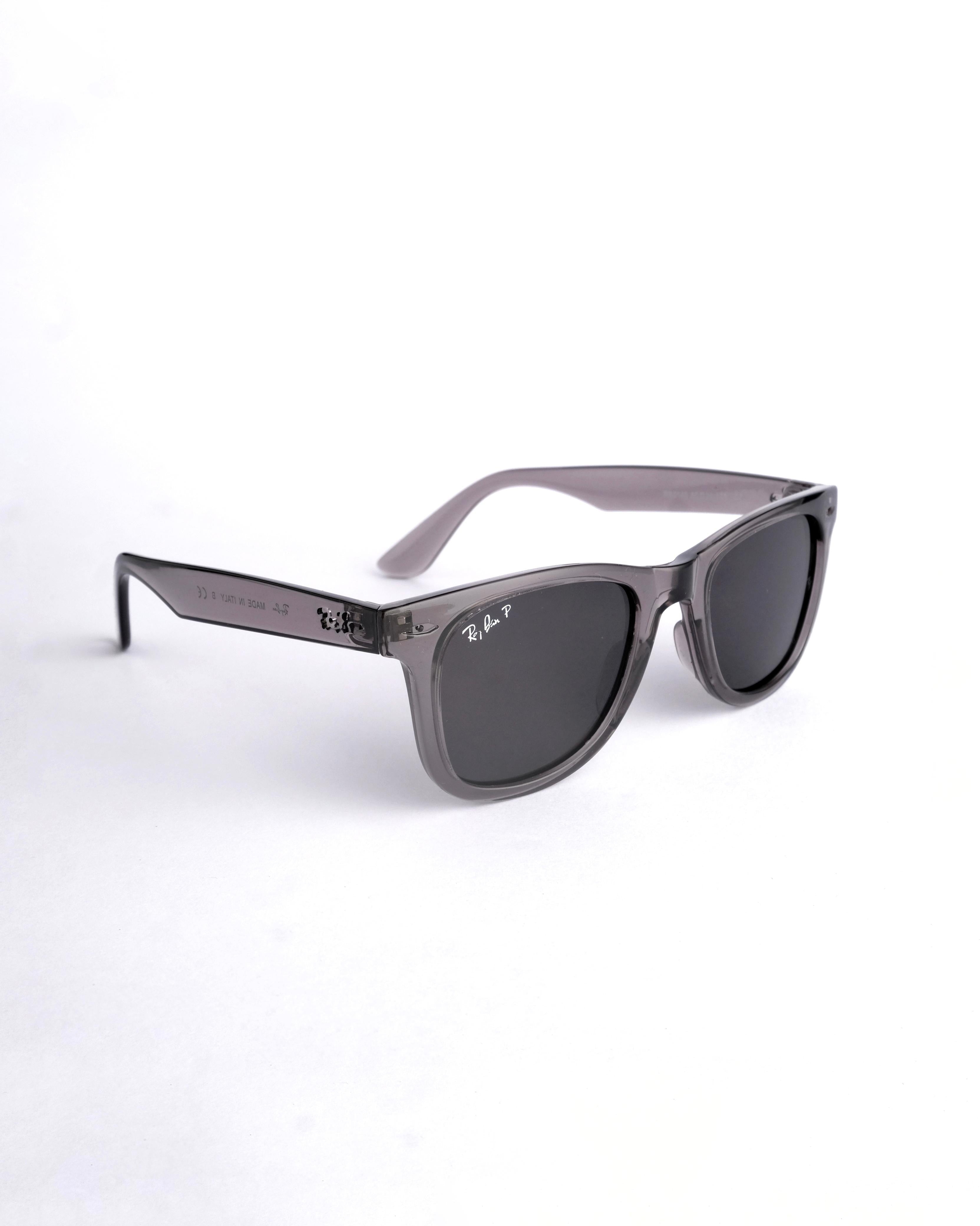 branded grey wayfarer 664