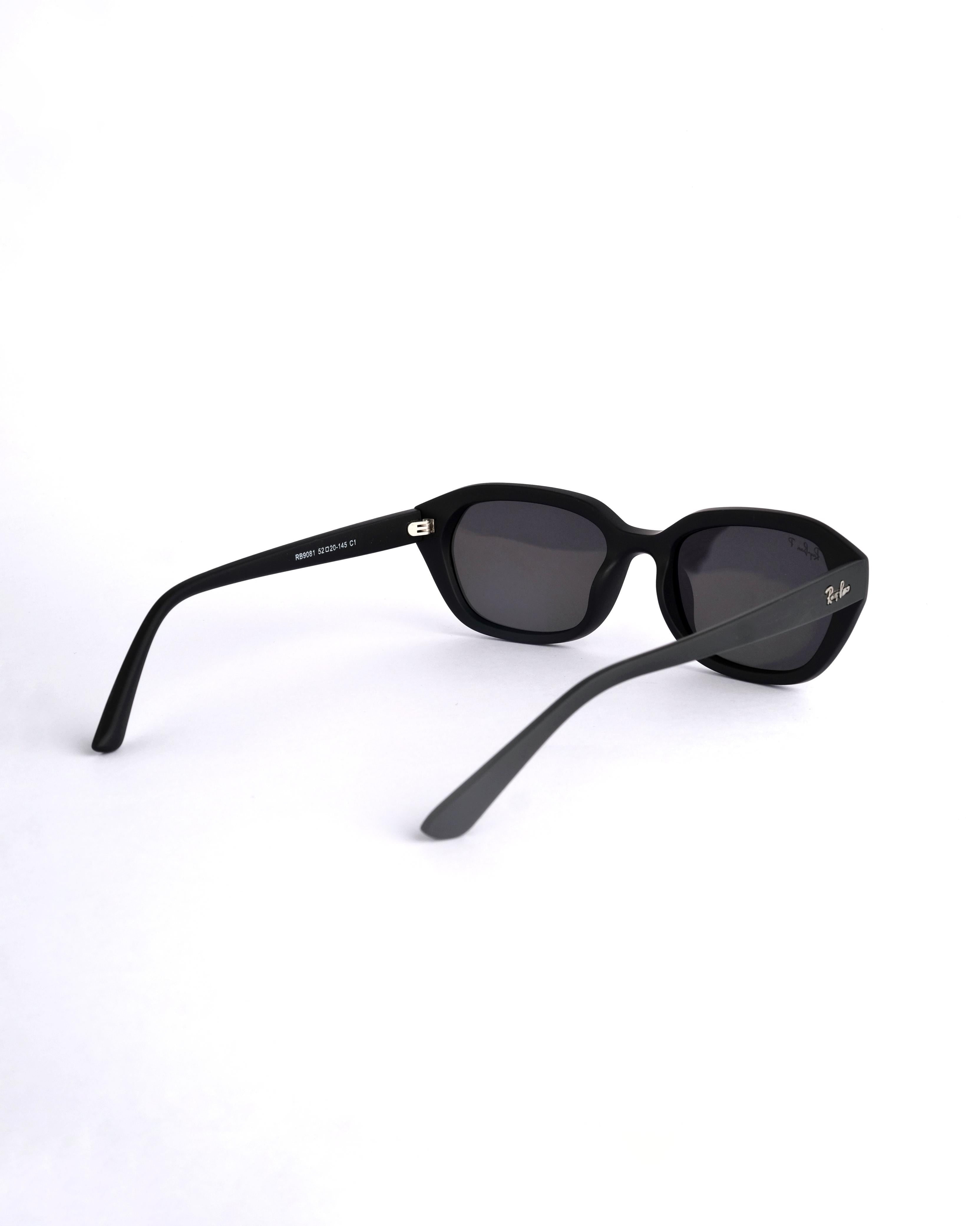 Branded oval  black sunglass 665