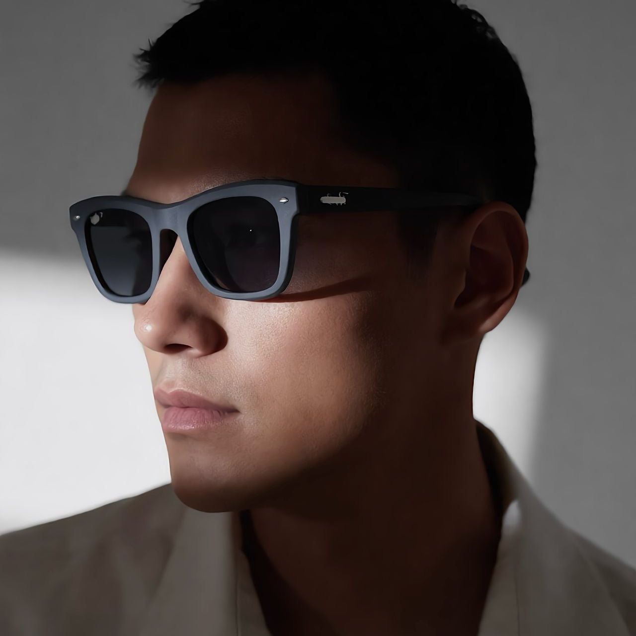 Navi blue mens sunglass 541