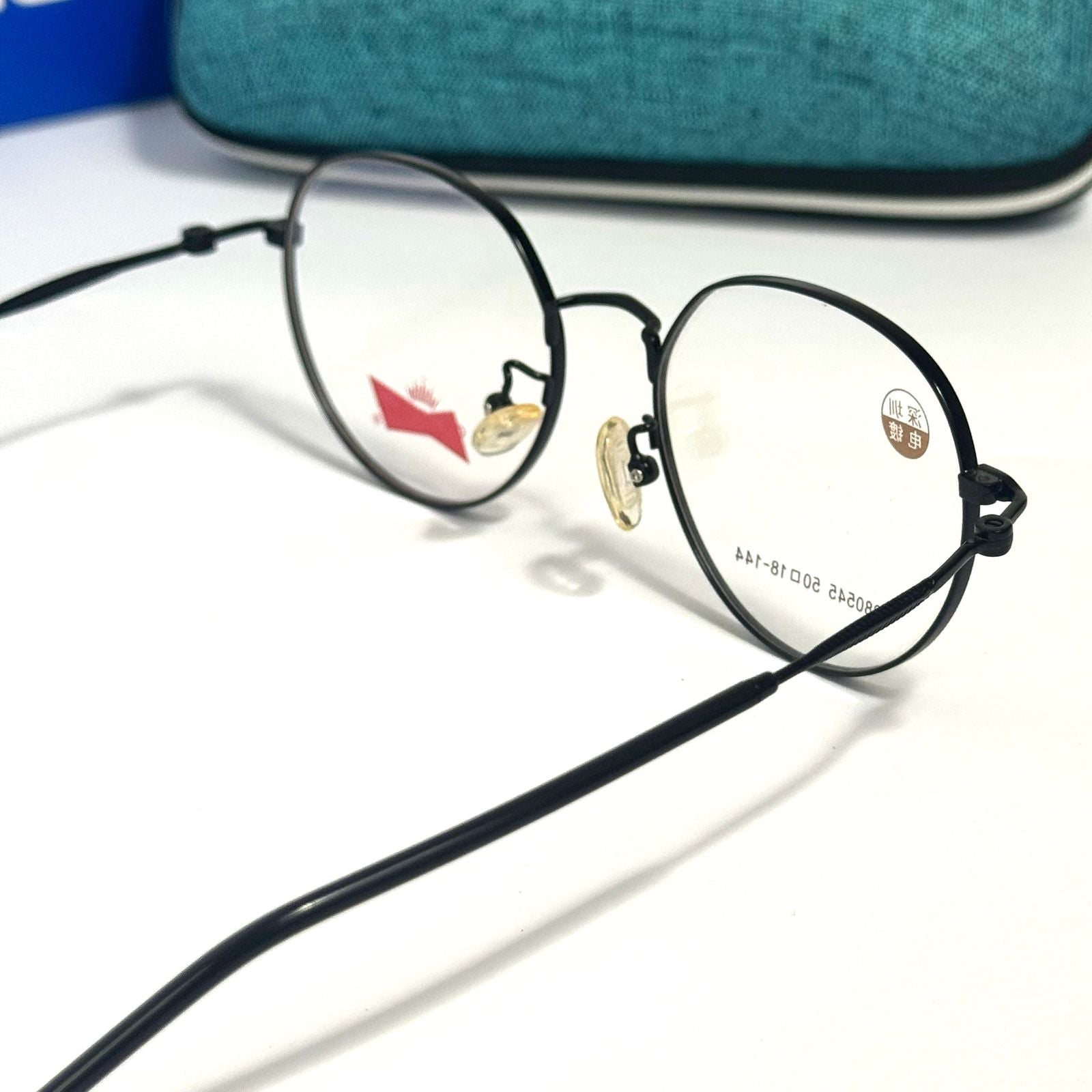 Round Black frames 041