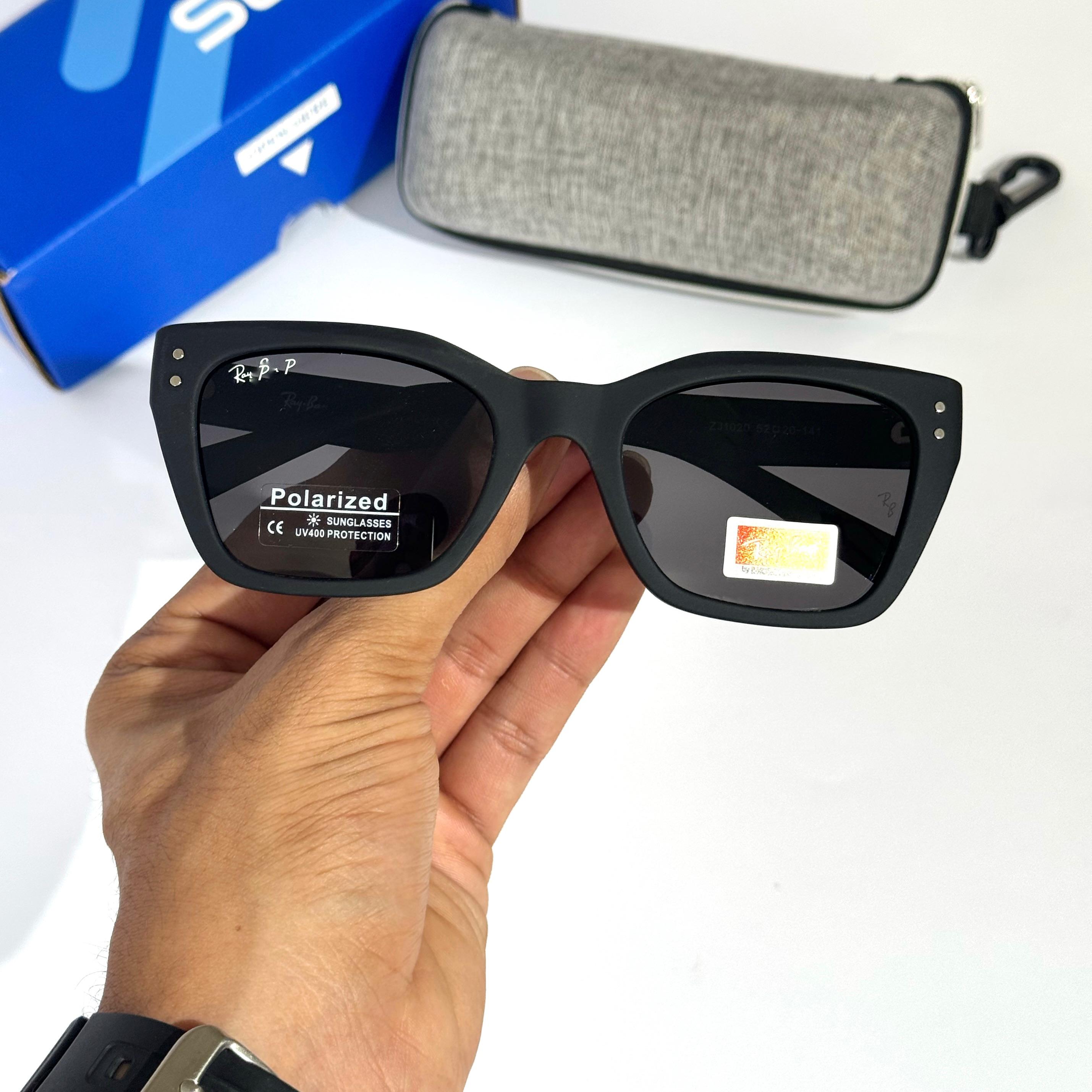 Polarized black 477