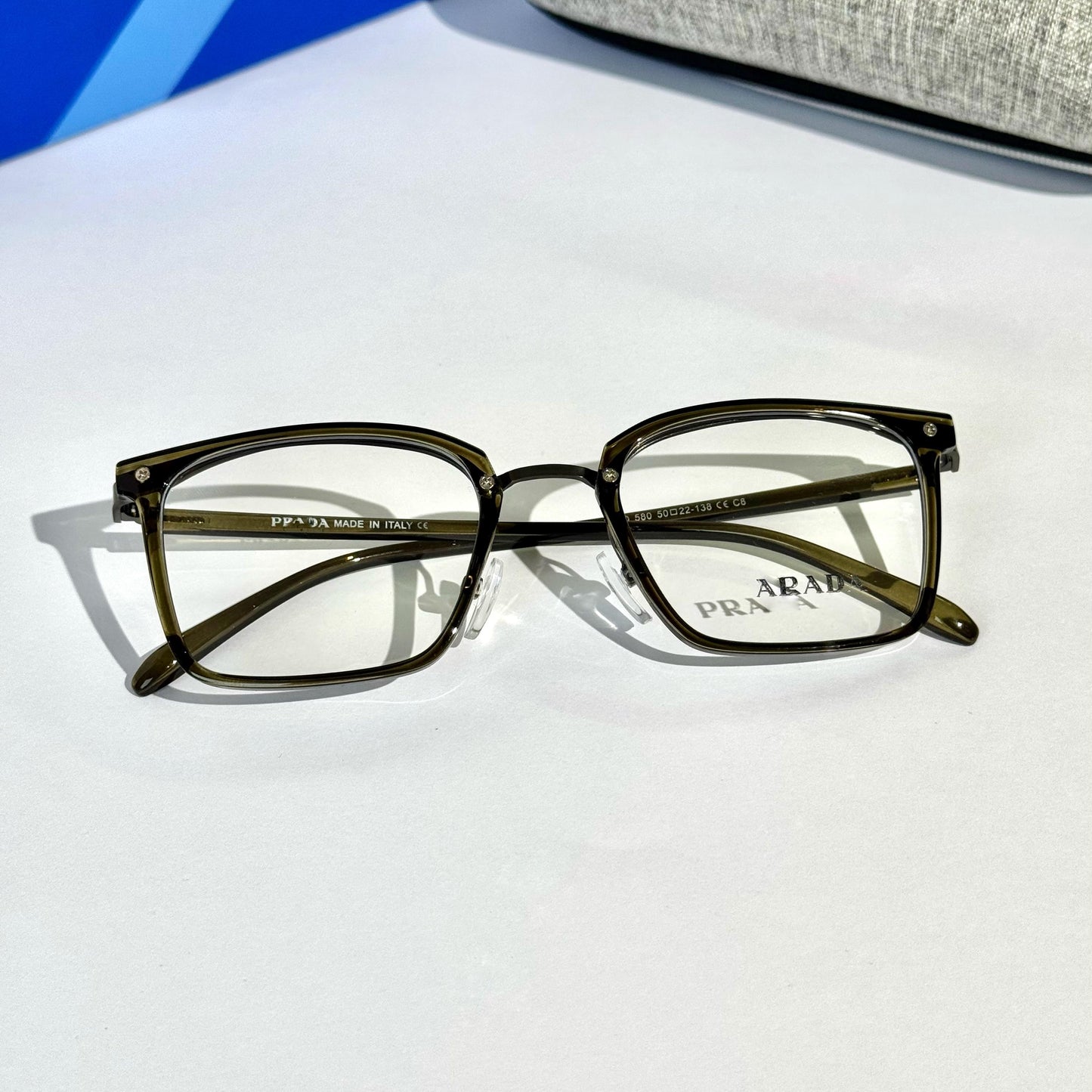 Unisex Feather light Olive frames 076