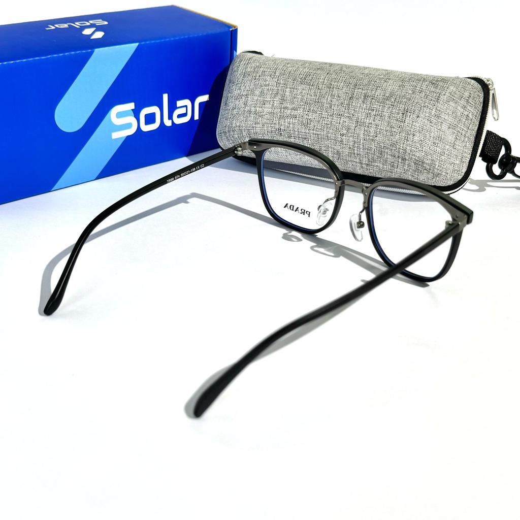 Unisex Feather light Black frames 072