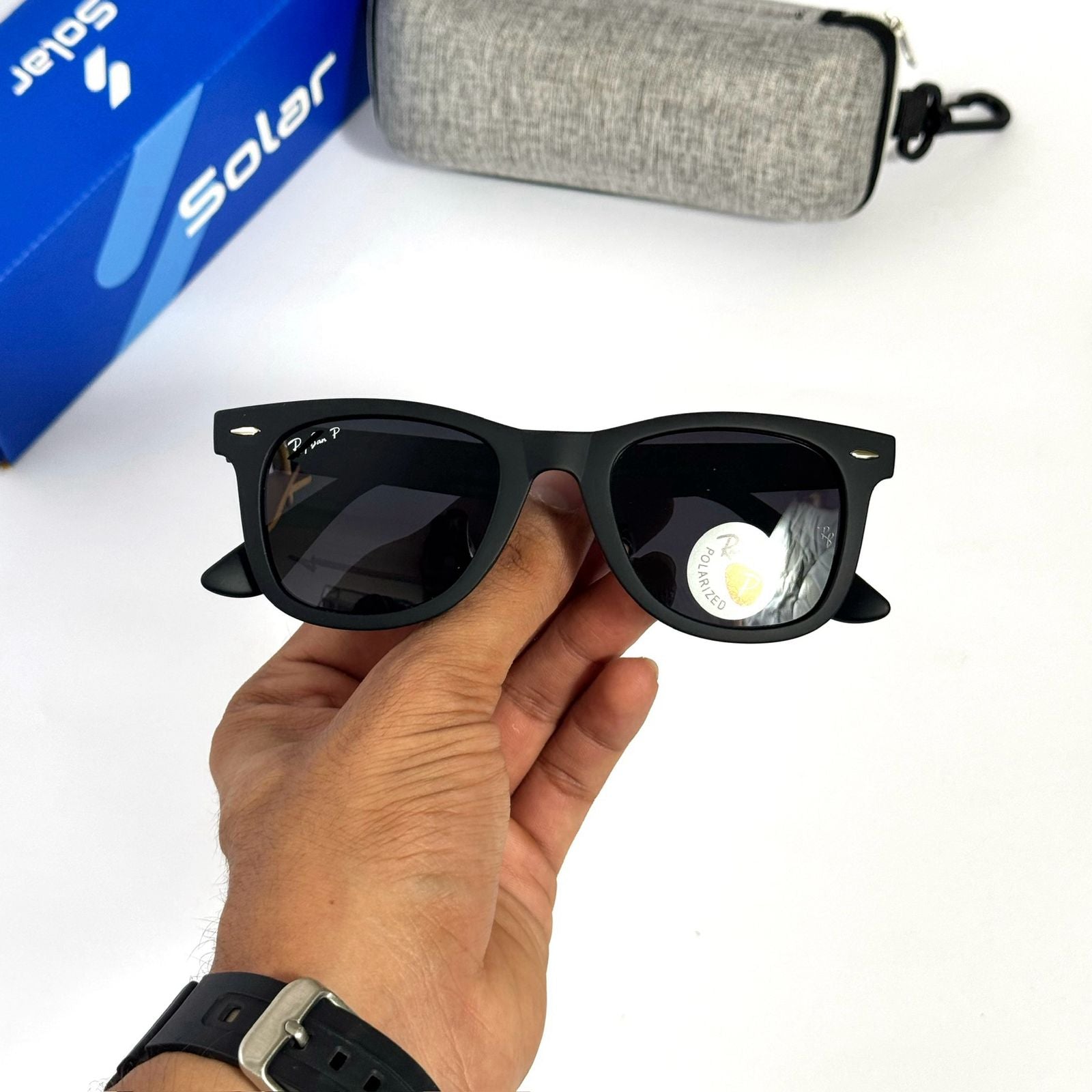 Branded  black wayfarer sunglass  663