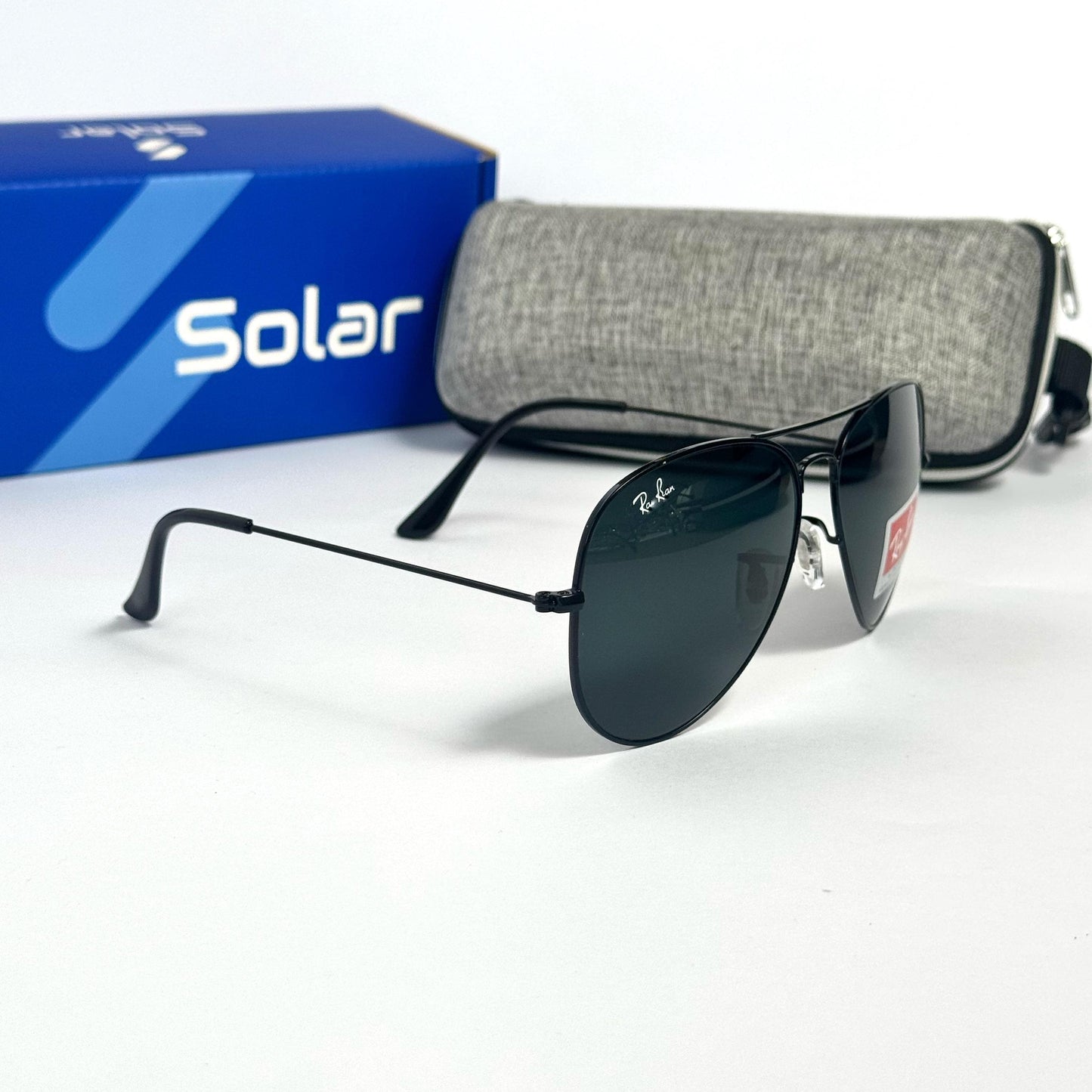 Glass lens black Medium 425