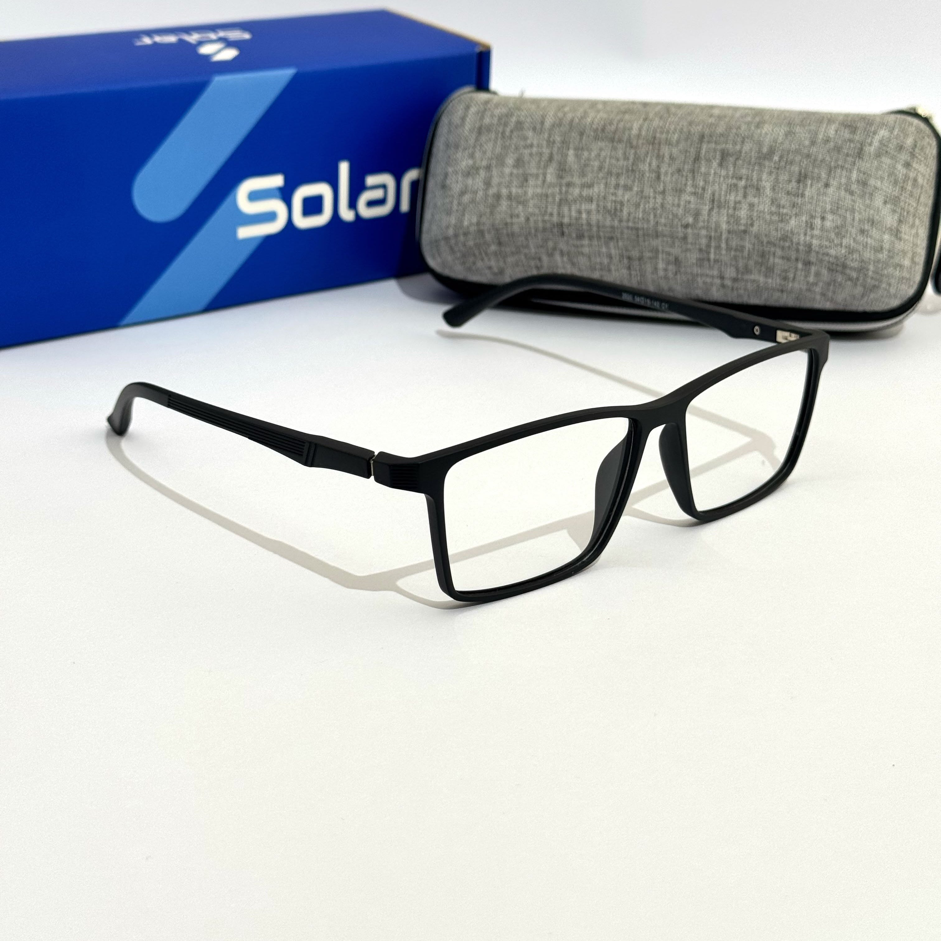 Black frames 127