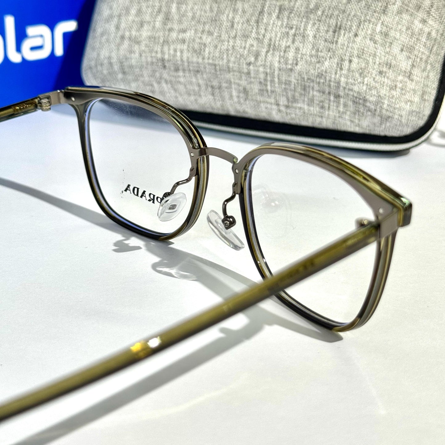Unisex Feather light Olive frames 071